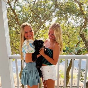 Meet your Posher, Mia